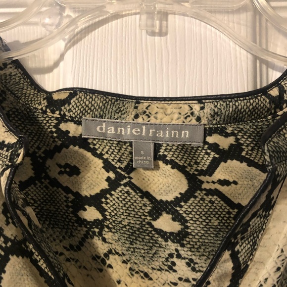 Daniel Rainn snakeskin shirt - Picture 2 of 3